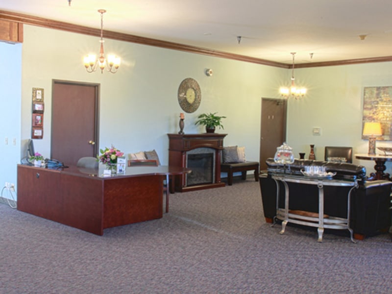 The lobby in Auburn Oaks